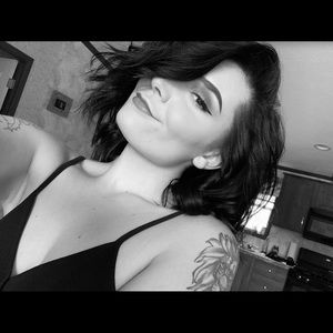 Meet your Posher, Krystina